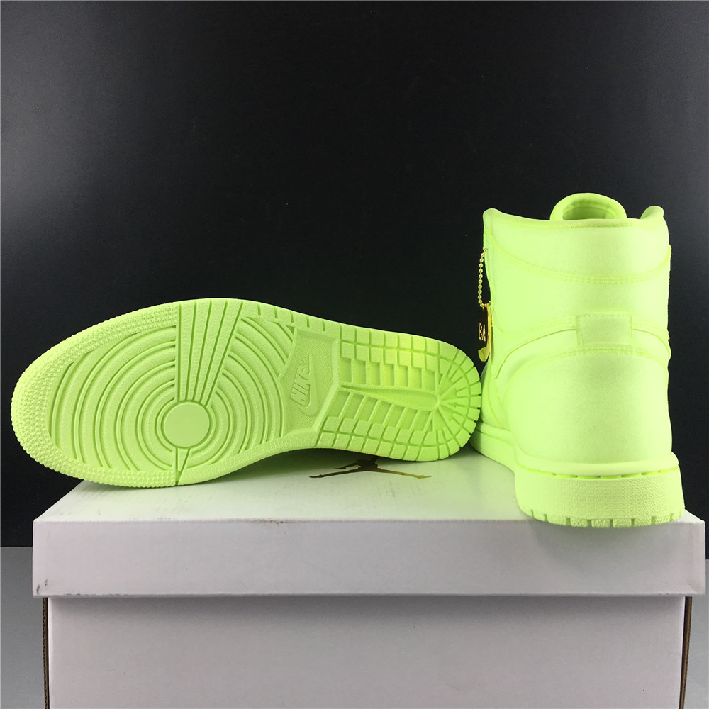 Air Jordan 1 Retro High Barely Volt AH7389-700