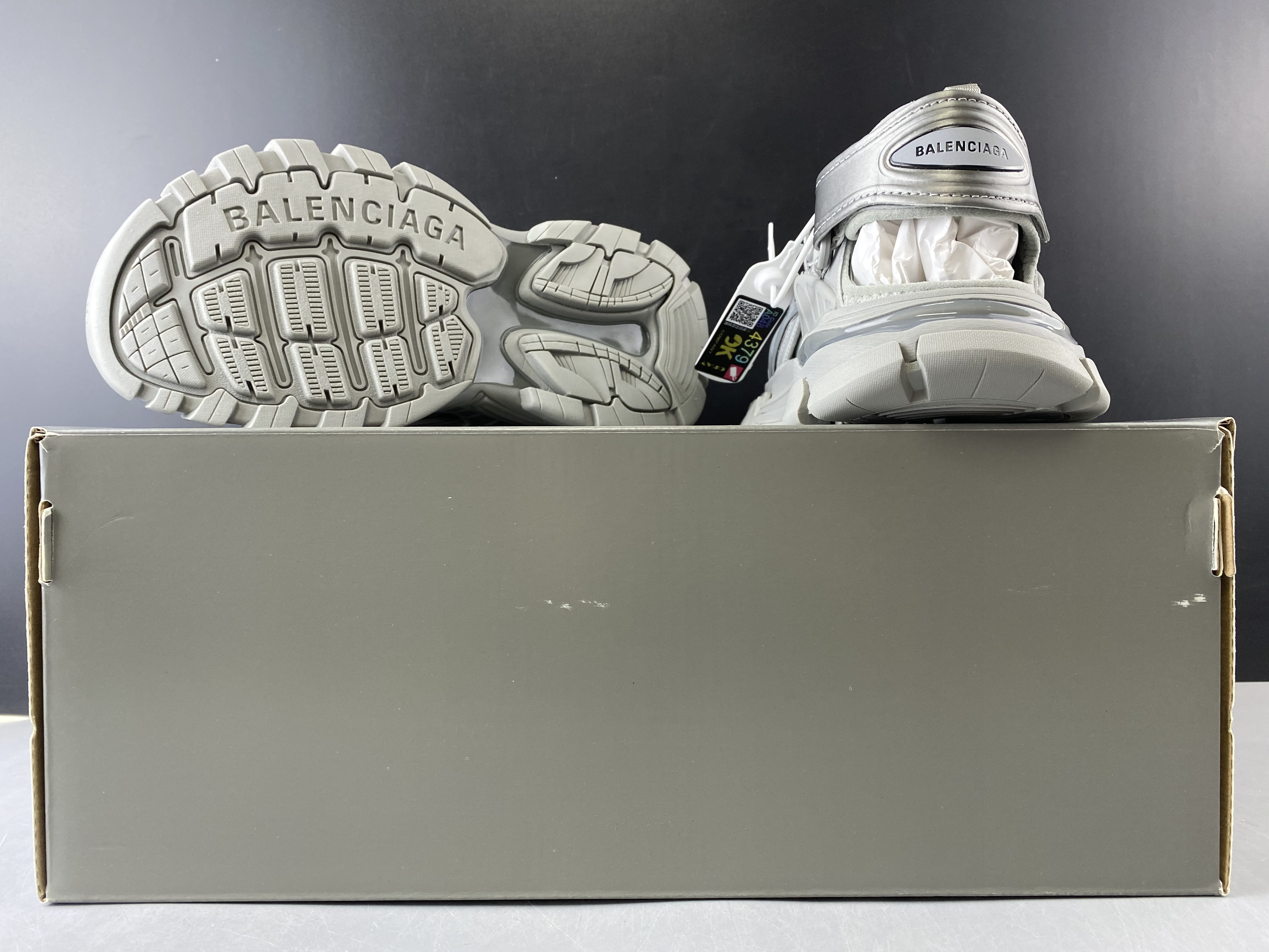 Blncig Track Sandal Grey 617543 W2CC1 4008