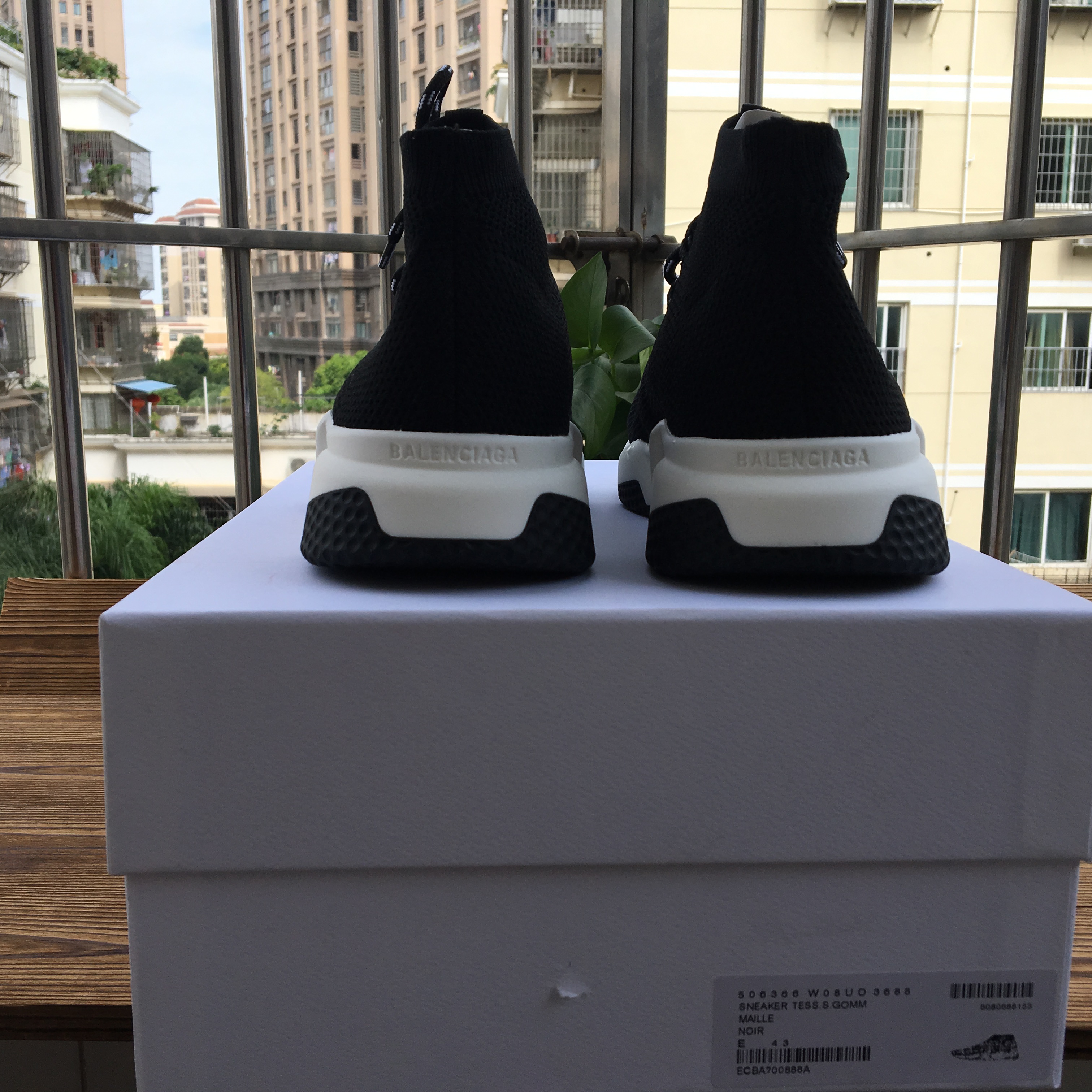 Blncig 18ss Hollow Black And White 500300-W08UO-3688