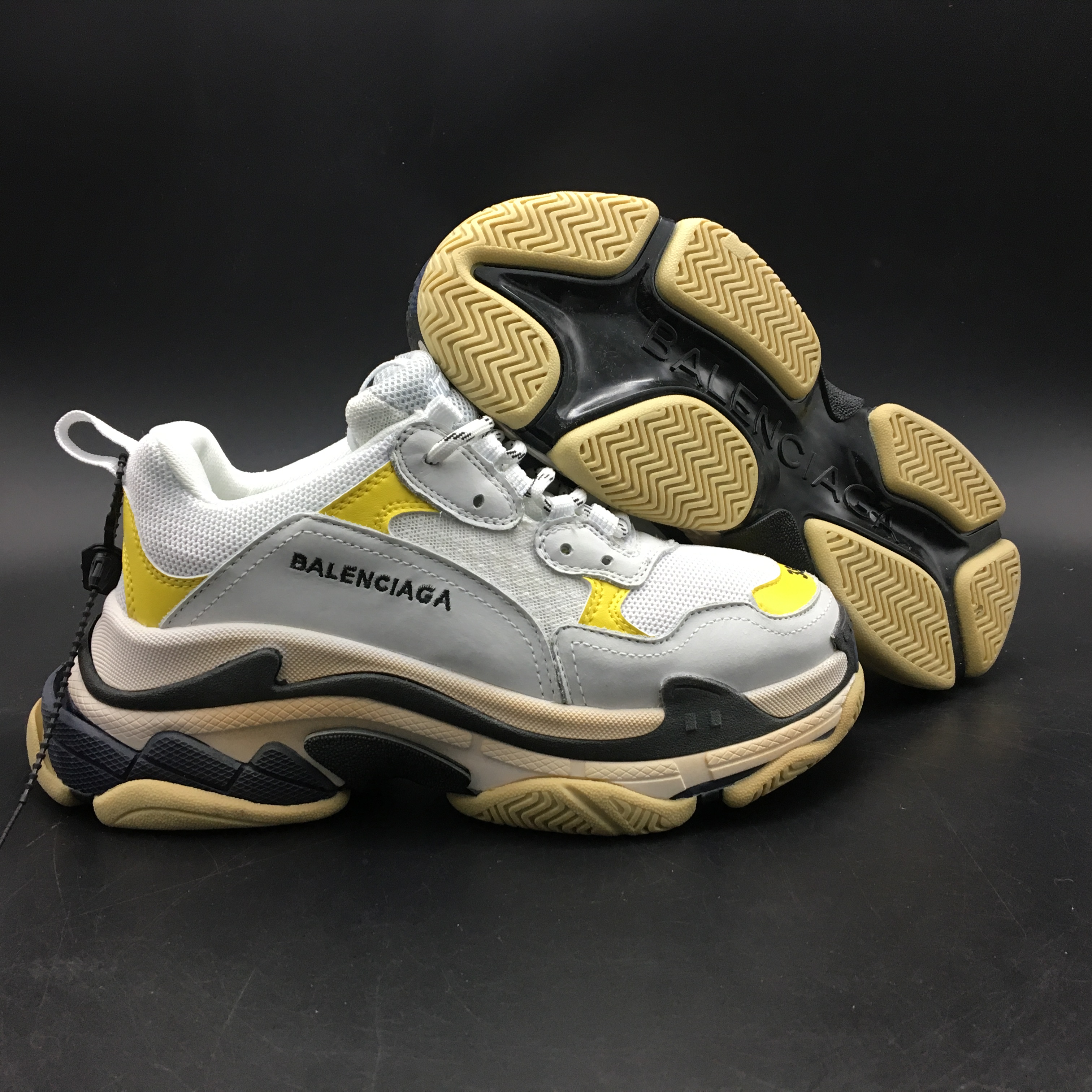 Blncig Triple S DSM Black Yellow 483513-W06F1-9080