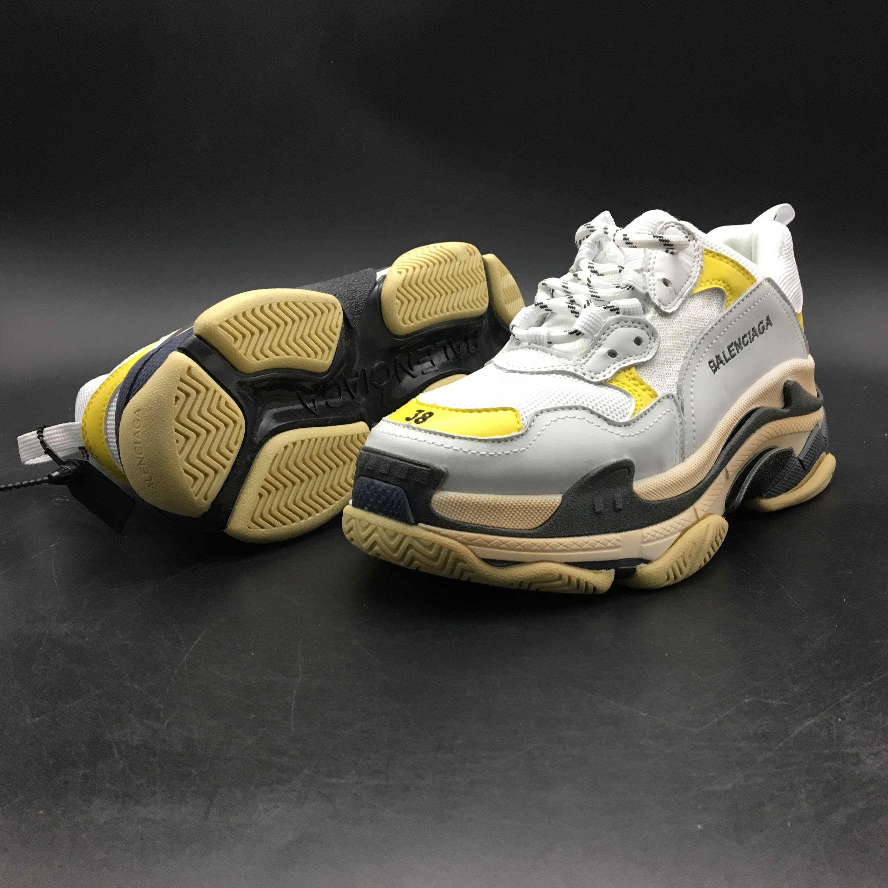 Blncig Triple S DSM Black Yellow 483513-W06F1-9080