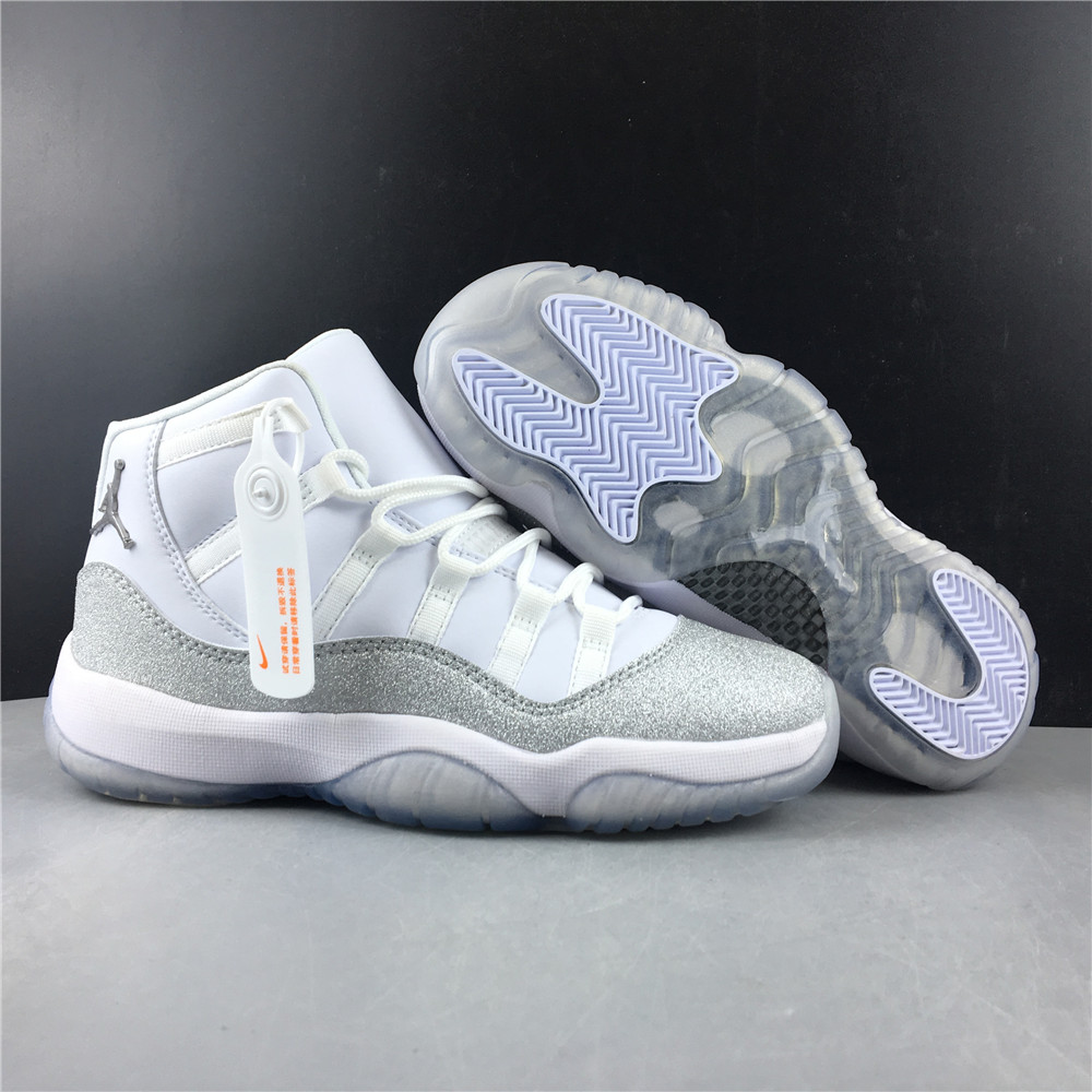 Air Jordan 11 WMNS Metallic Silver