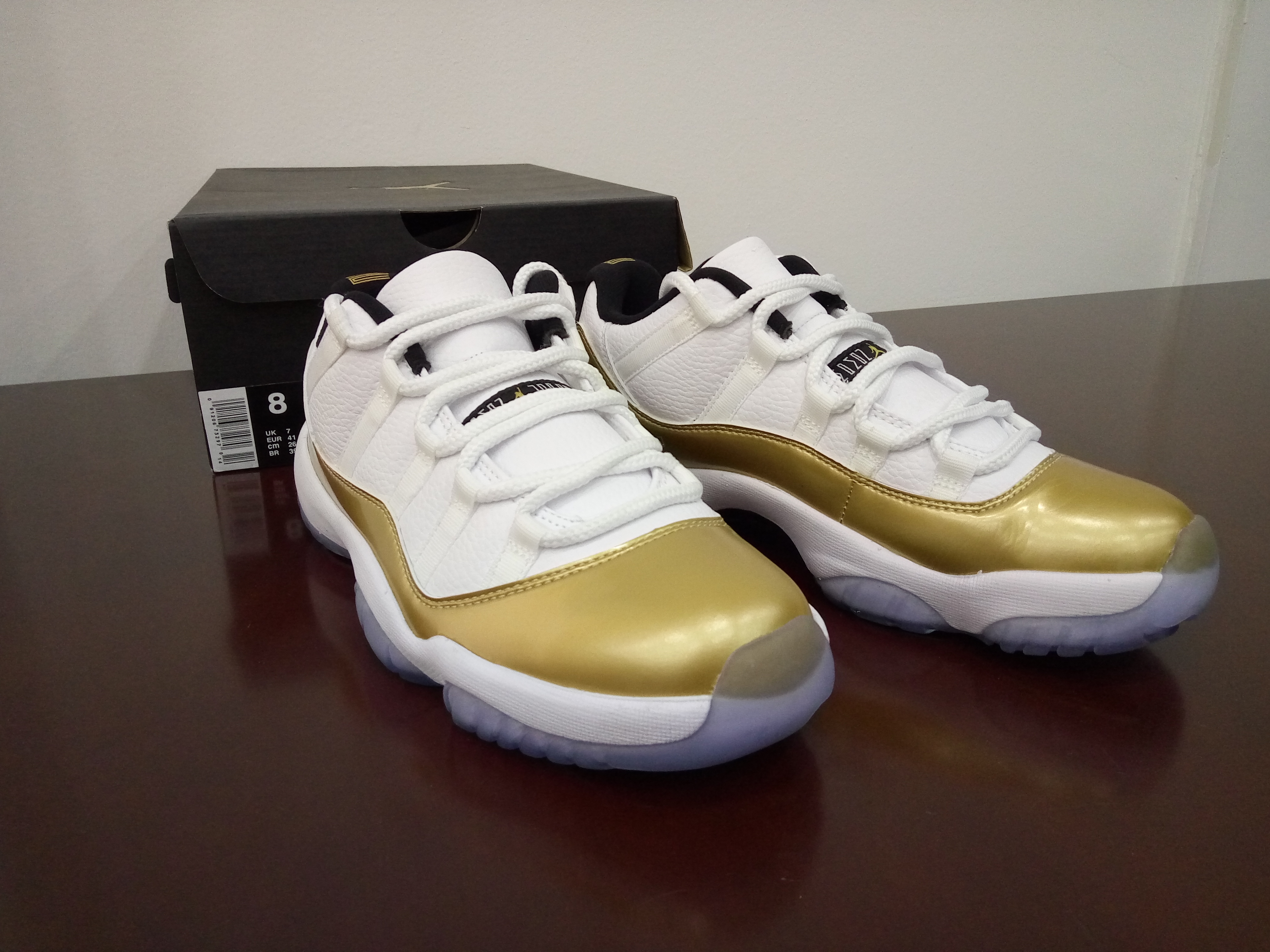Air Jordan 11 Retro Low Closing Ceremony 528895-103