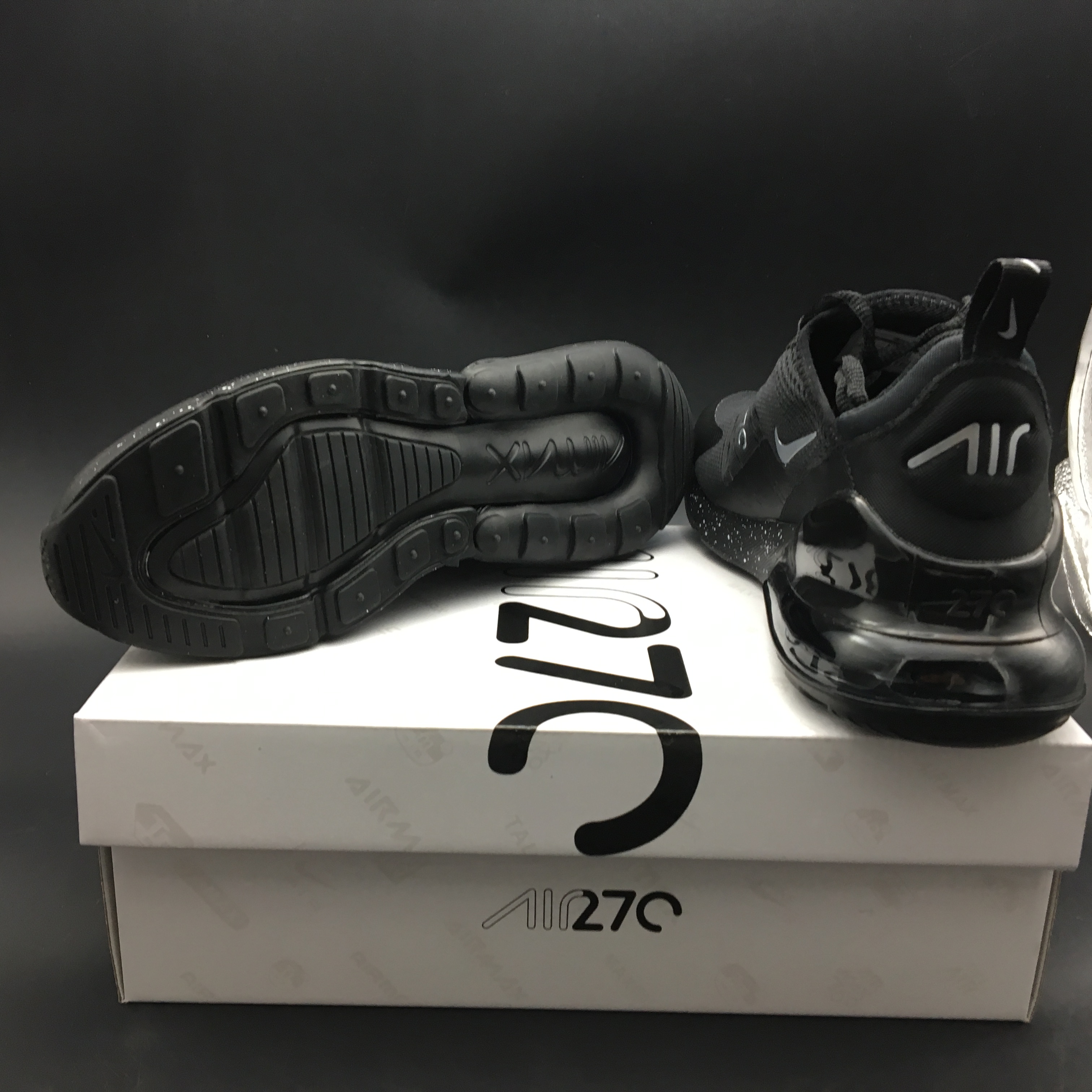 Nike Air Max 270 Flyknit Black/White AH8050-202