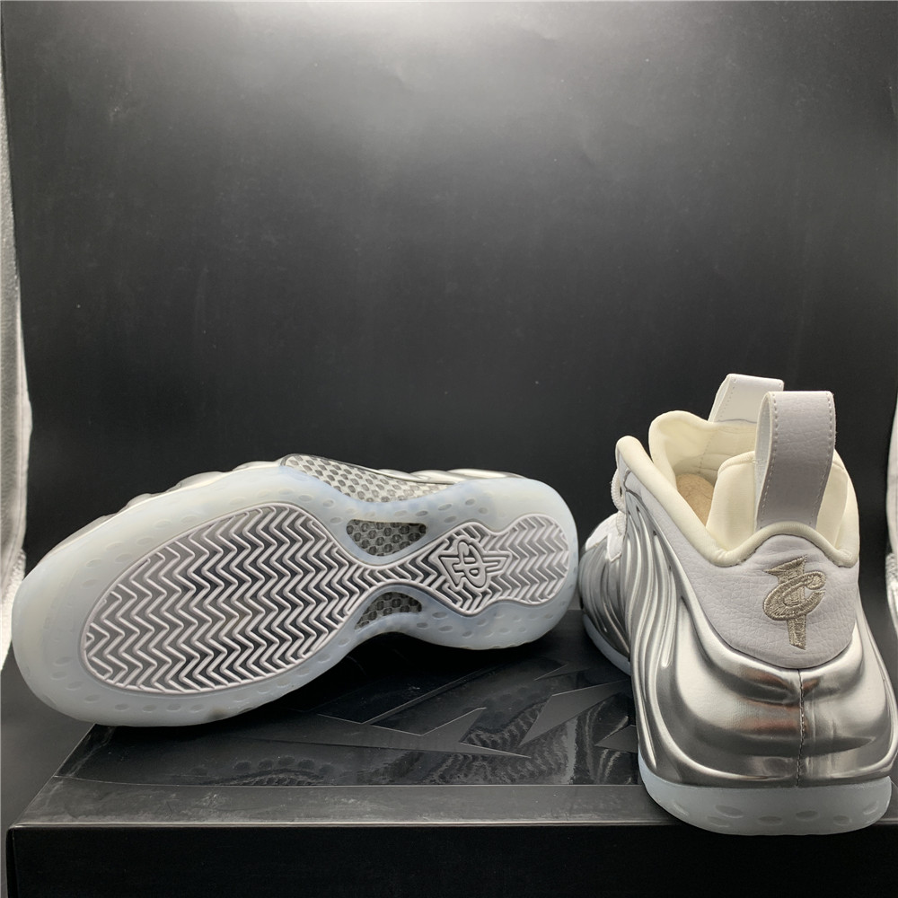 Nike Air Foamposite One Chrome White AA3963-100