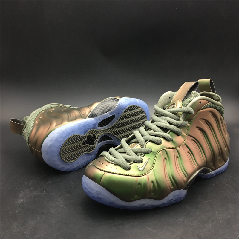 Nike Air Foamposite One Iridescent AA3963-001
