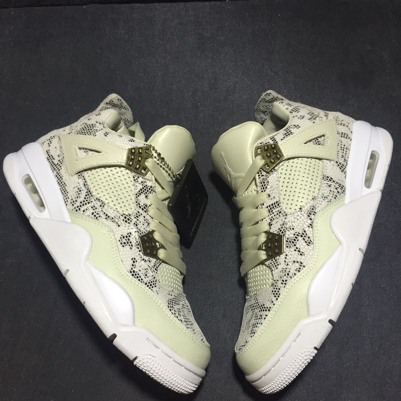 Air Jordan 4 Retro Snakeskin 819139-030