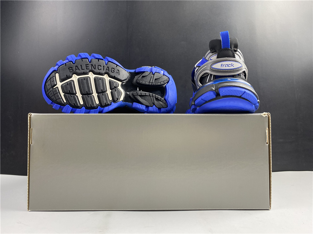 Blncig Track Sneaker 542436-W3AC1-2047