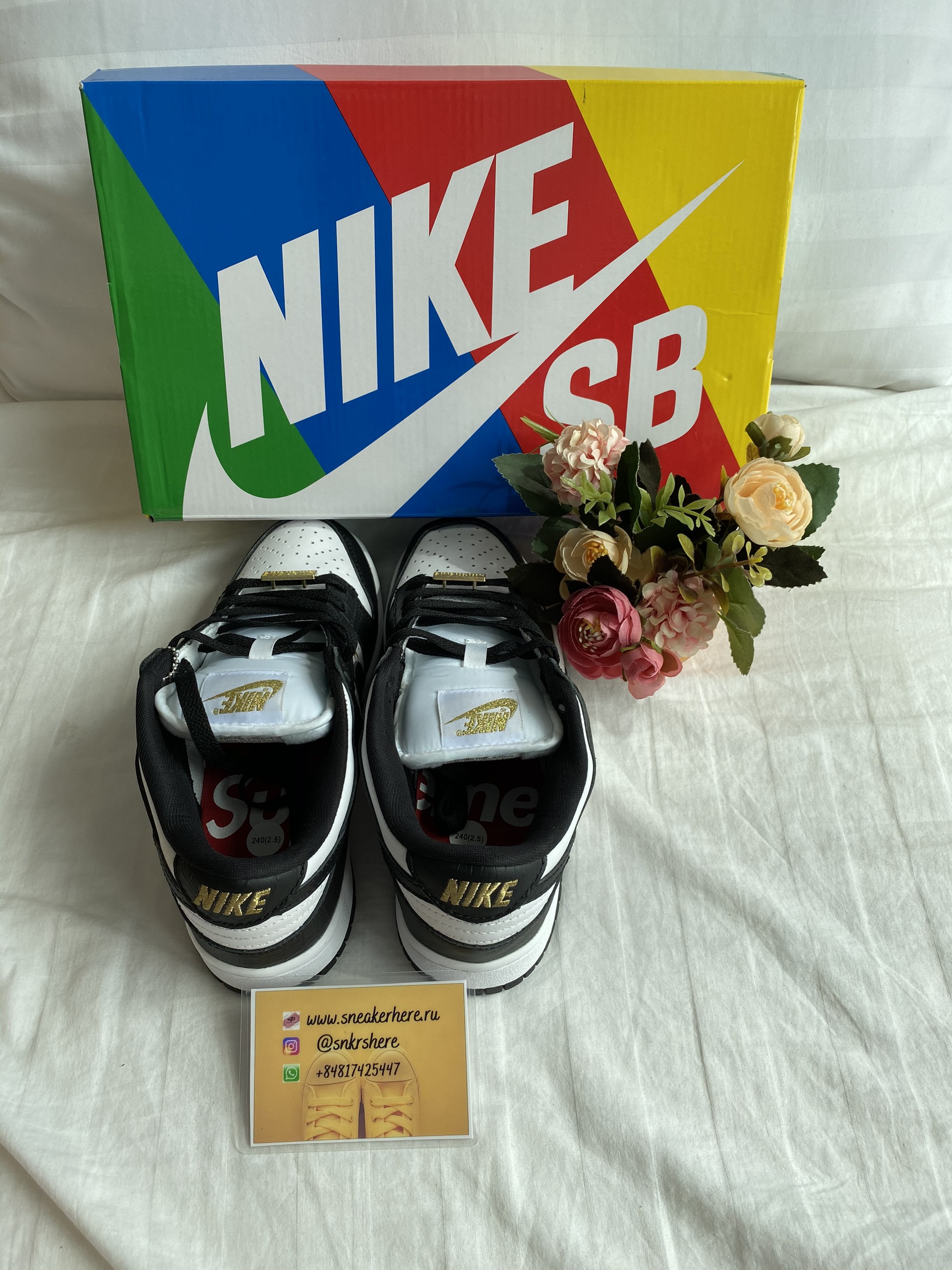 Supreme x Nike SB Dunk Low White and Black Crocodile DH3228-102