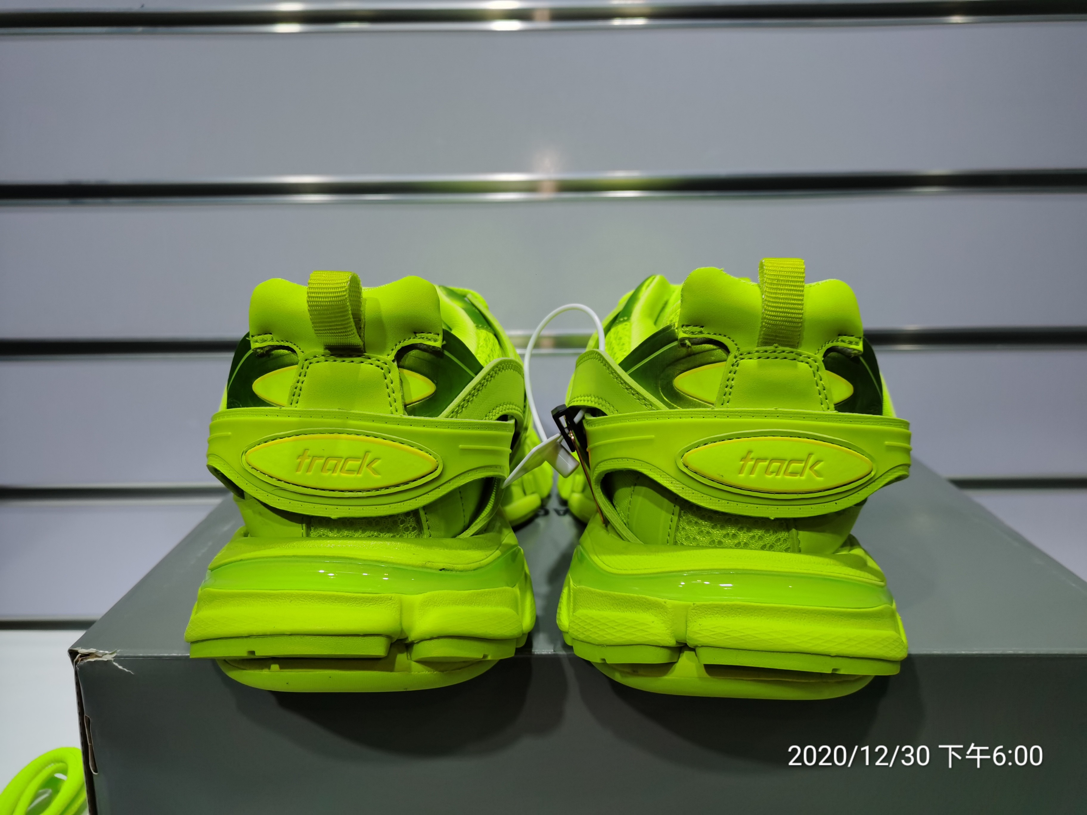 Blncig Track Sneaker Fluo Green 542436 W3AB1 3801