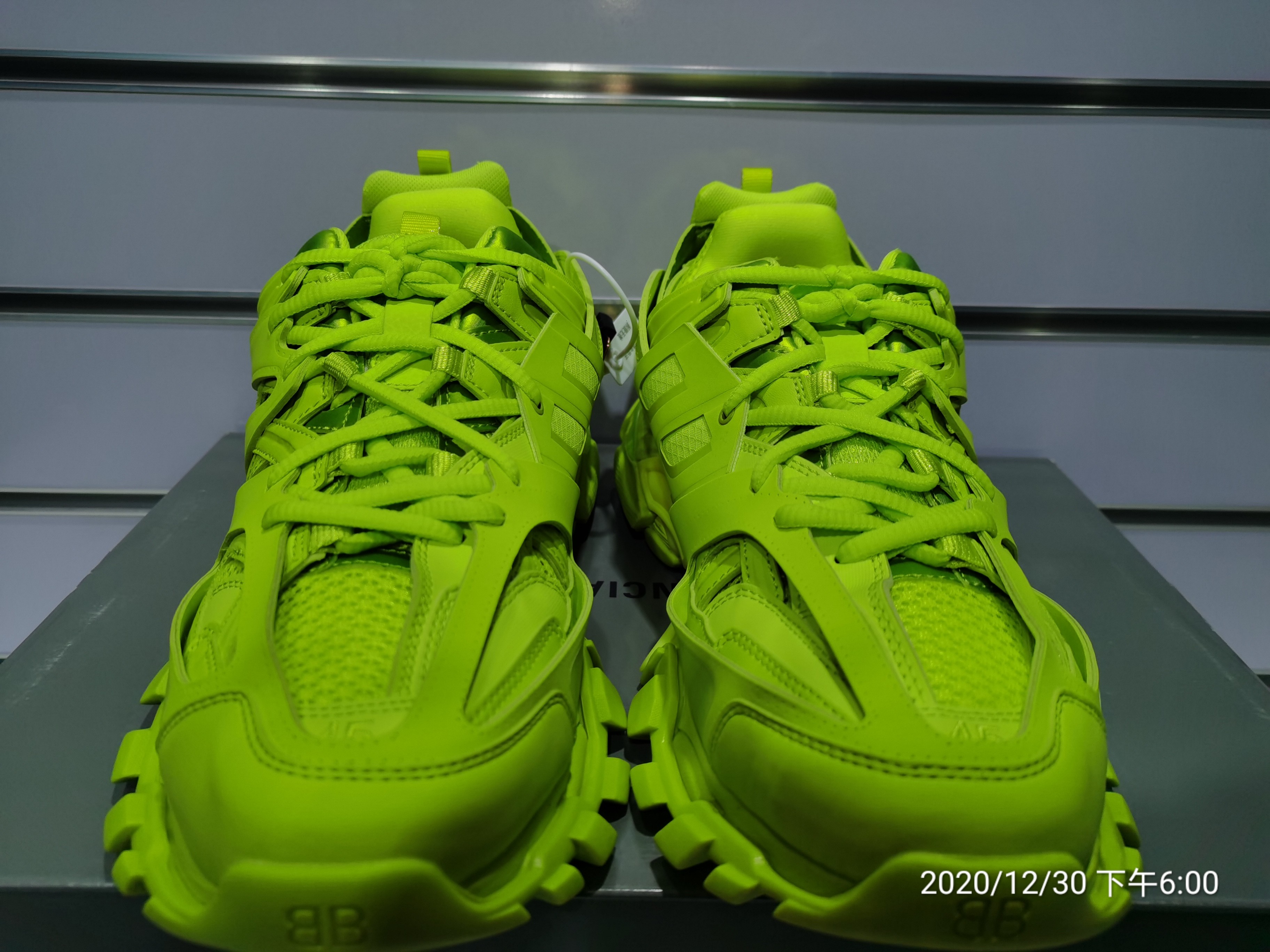Blncig Track Sneaker Fluo Green 542436 W3AB1 3801