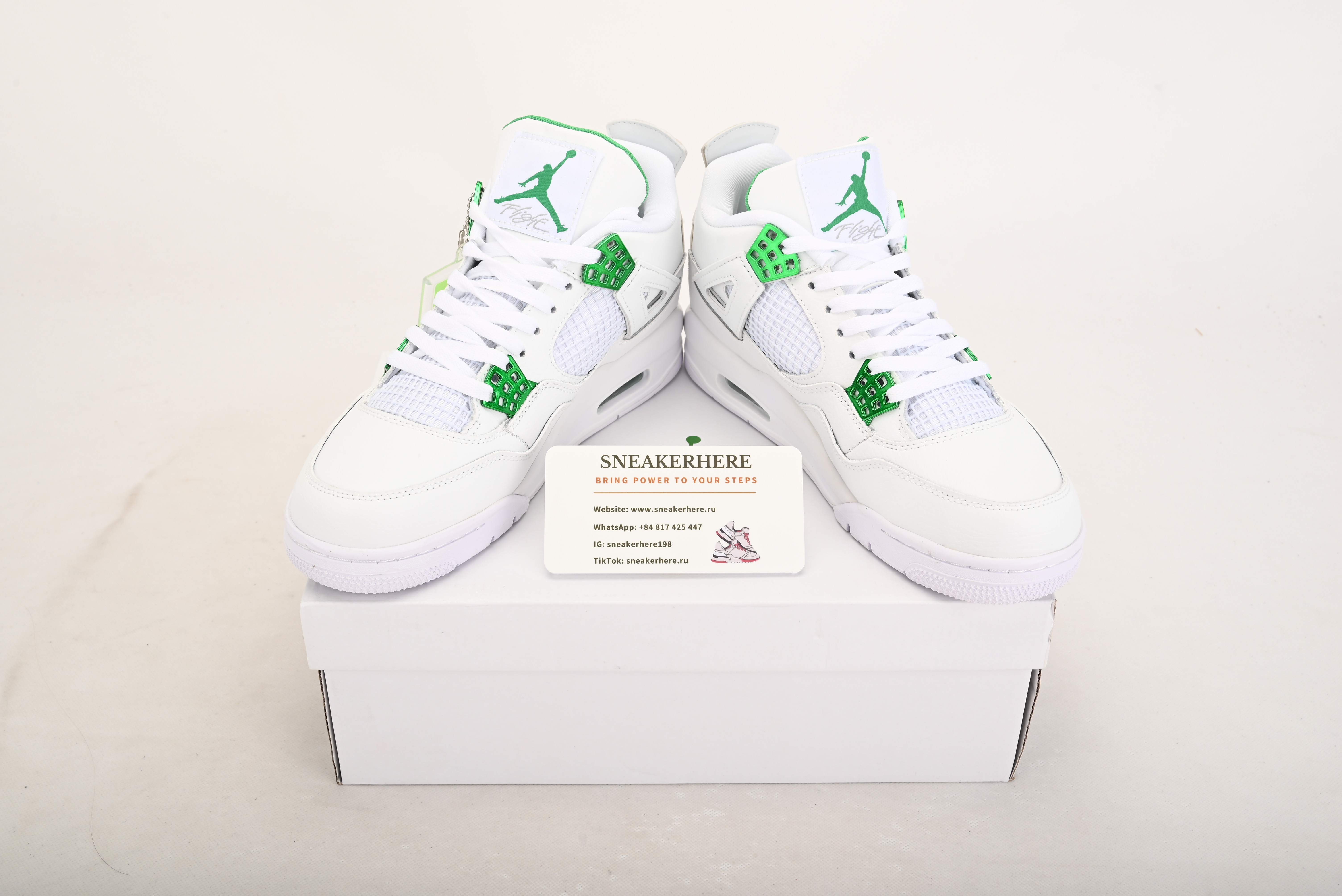 Air Jordan 4 Retro Metallic Green CT8527-113