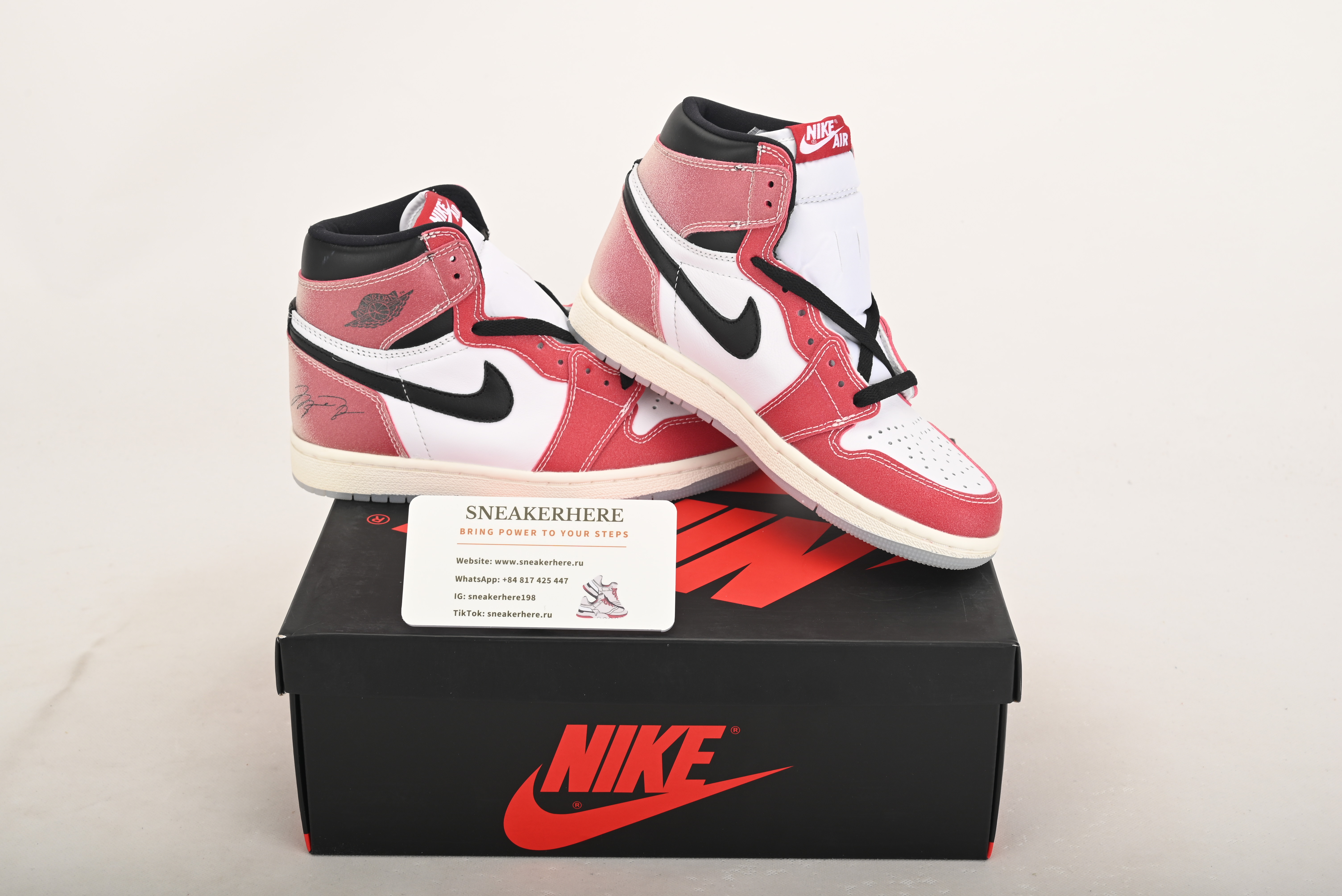 Air Jordan 1 Retro High Trophy Room Chicago DA2728-100