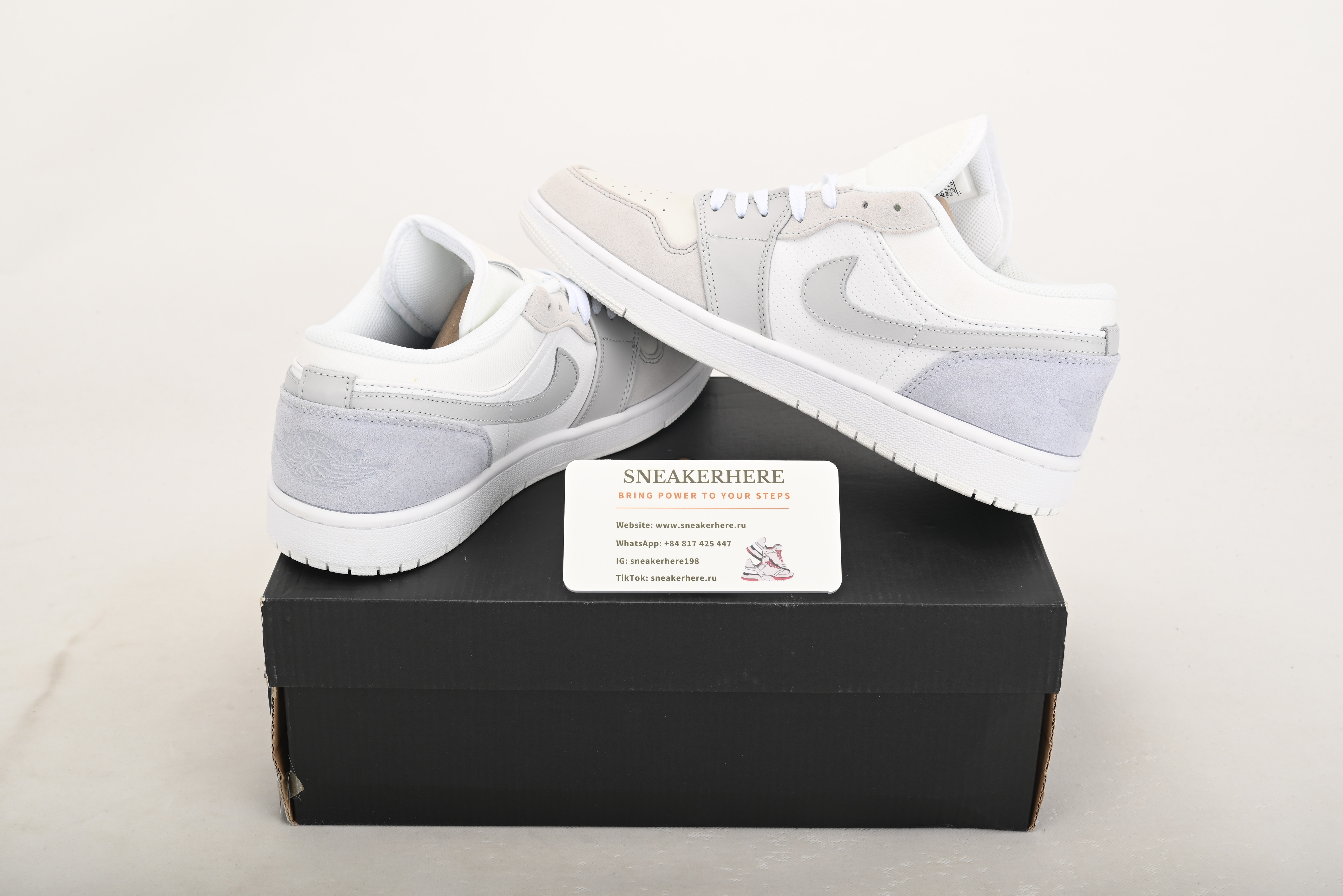Air Jordan 1 Low Paris CV3043-100