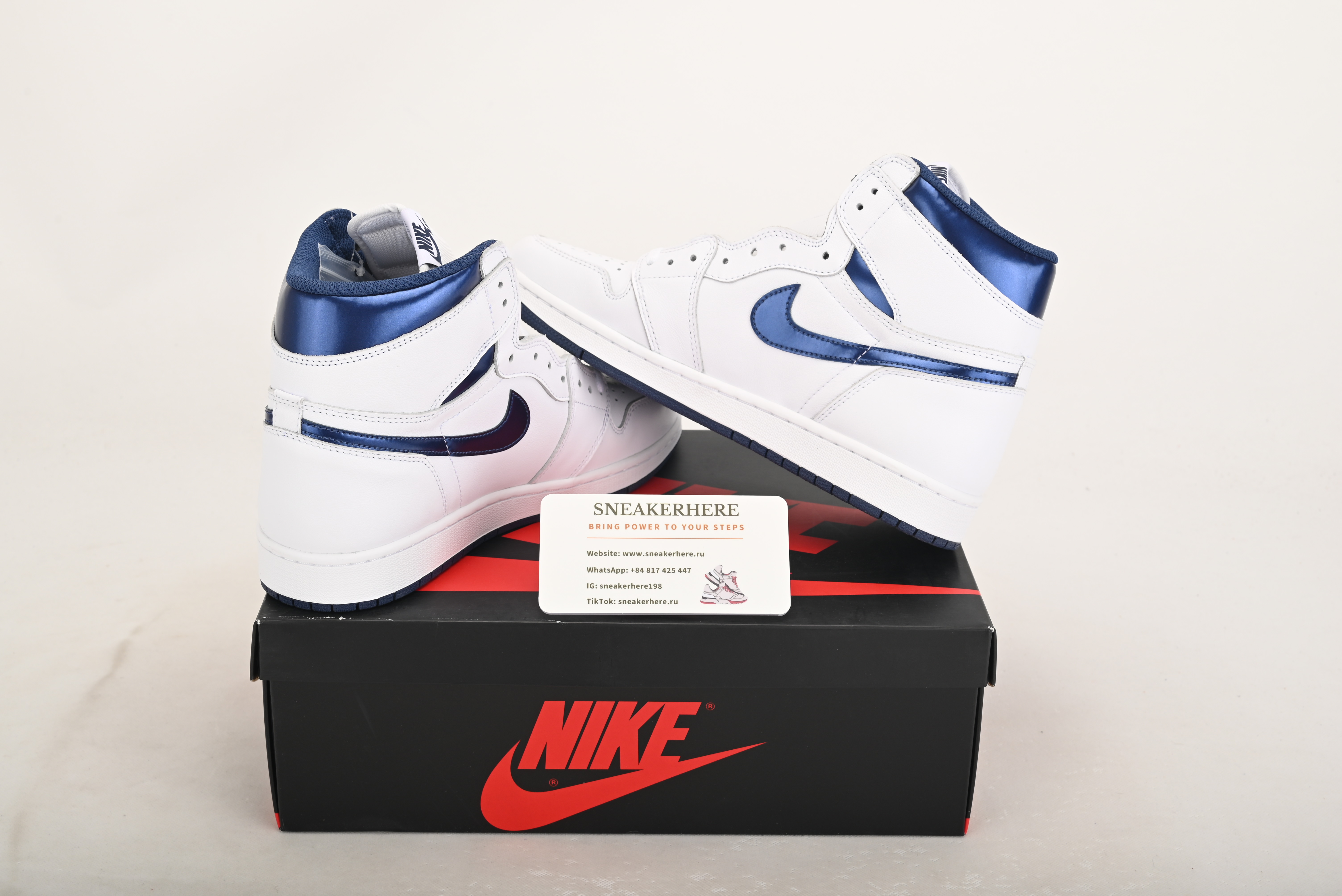 Air Jordan 1 Retro Metallic Navy 555088-106