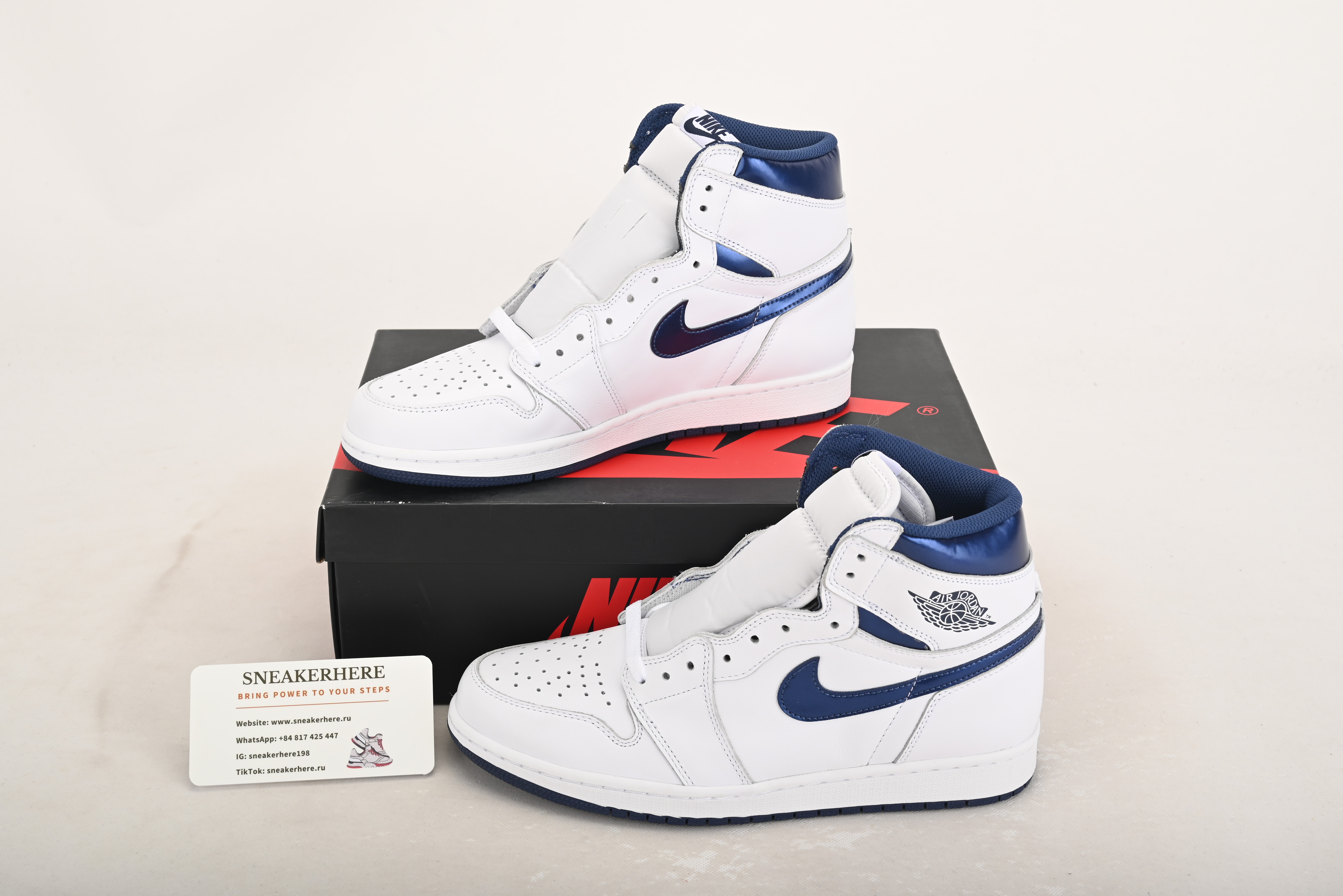 Air Jordan 1 Retro Metallic Navy 555088-106