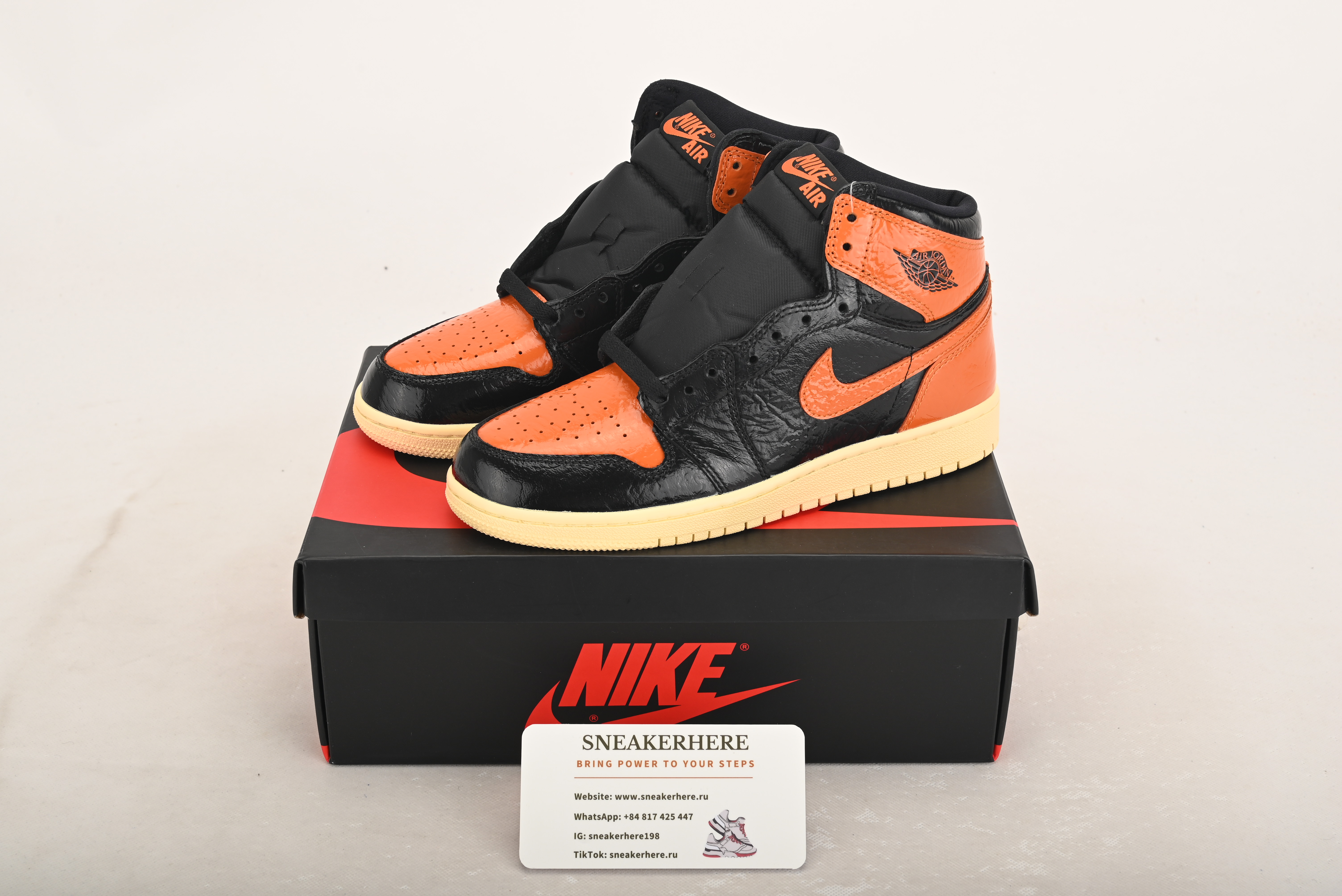 Air Jordan 1 Retro High Shattered Backboard 3.0 555088-028