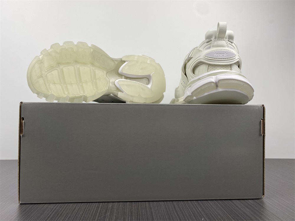 Blncig Track White 542023 W3CR1 9000