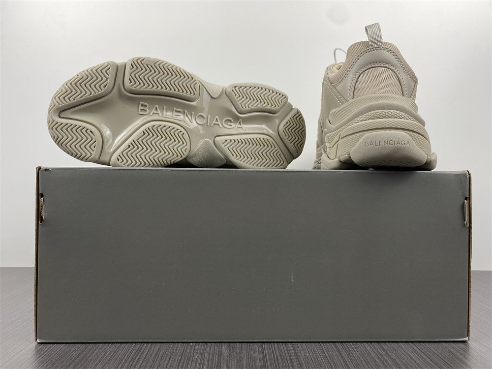 Blncig Triple S Beige (W) 524039W2FW19700