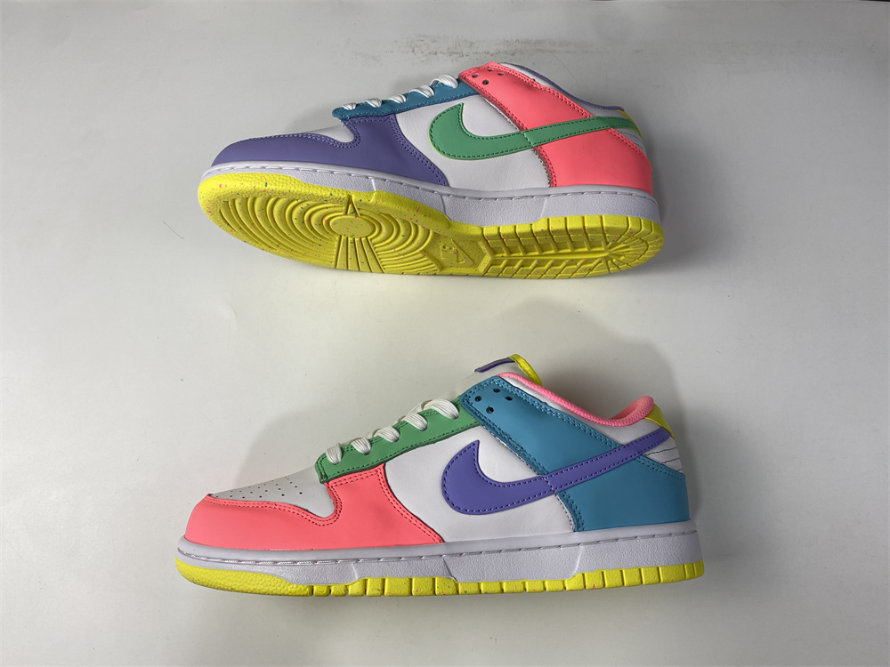 Nike Dunk Low SE Easter (W) DD1872-100