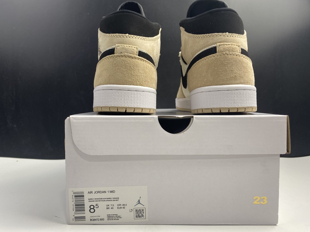 Air Jordan 1 Mid Barely Orange BQ6472-800