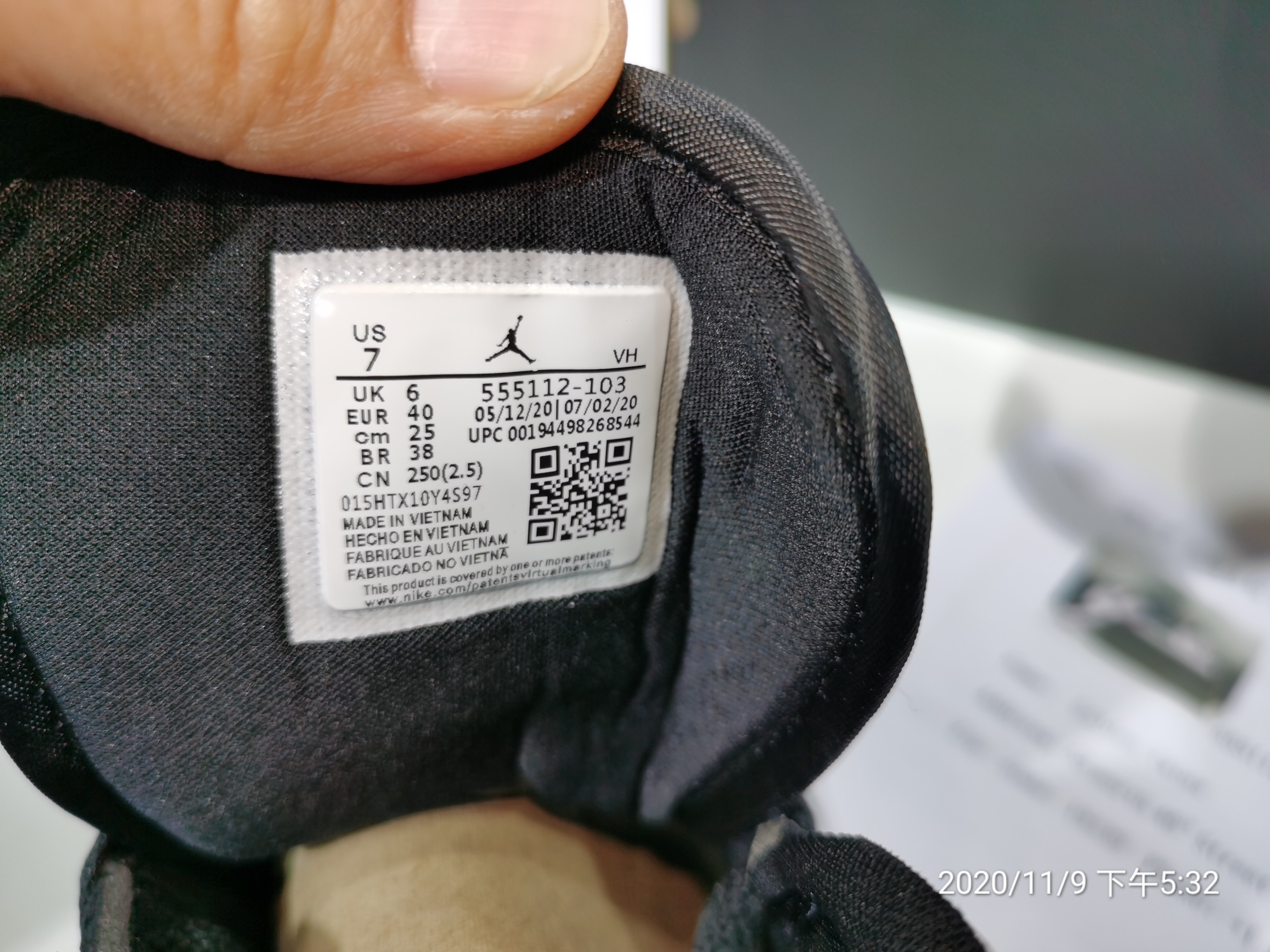 Air Jordan 1 Mid White Black Light Arctic Pink 555112-103