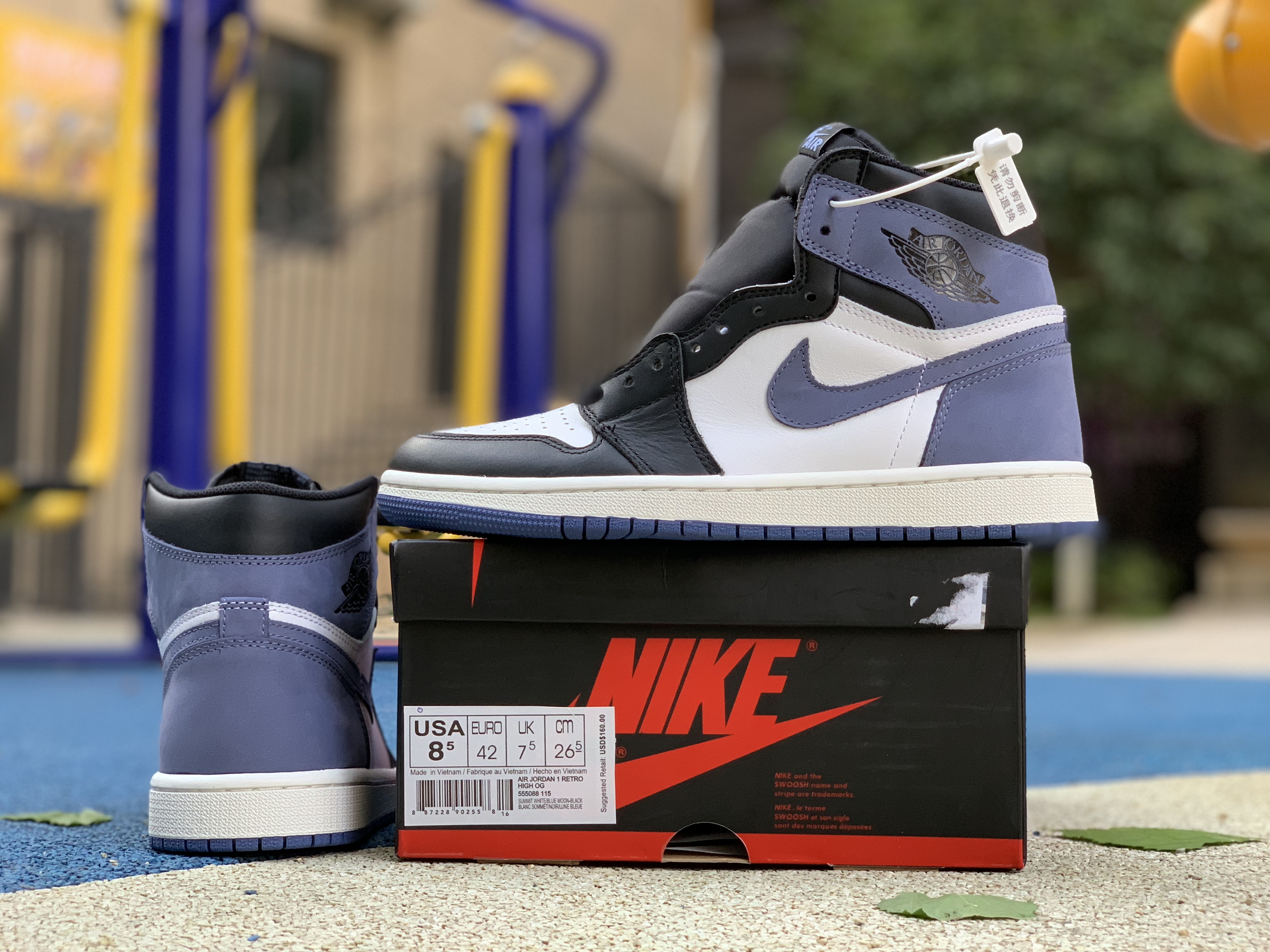 Air Jordan 1 Retro High Blue Moon 555088115