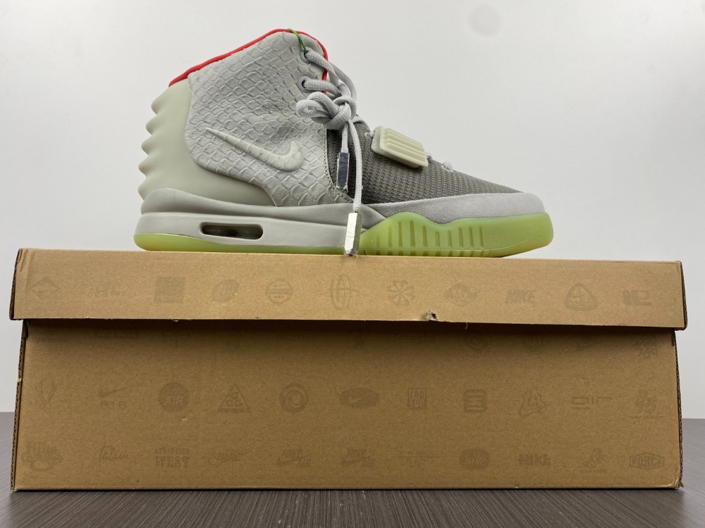 Nike Air Yeezy 2 Pure Platinum 508214-010