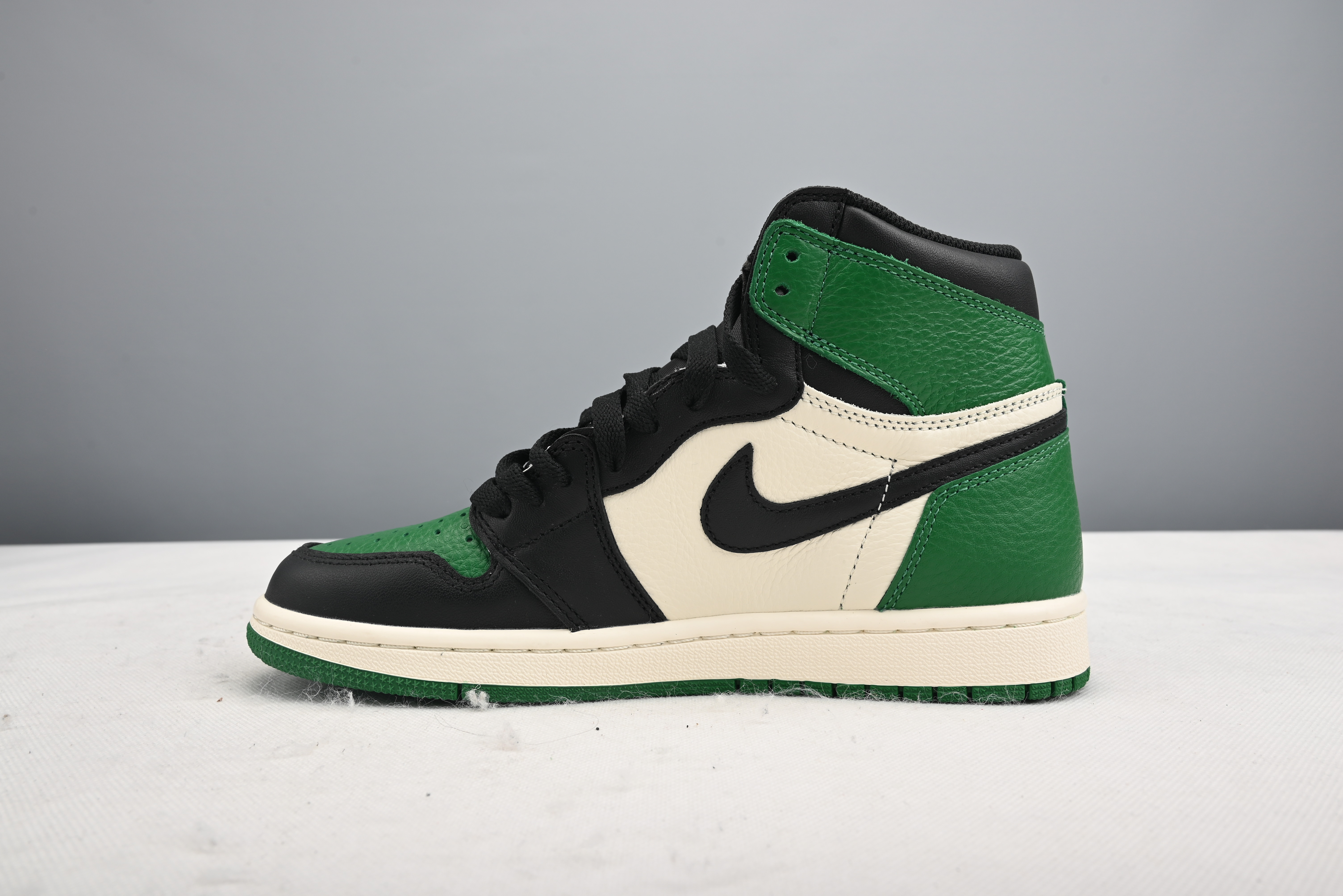 Jordan 1 Retro High Pine Green 575441-302