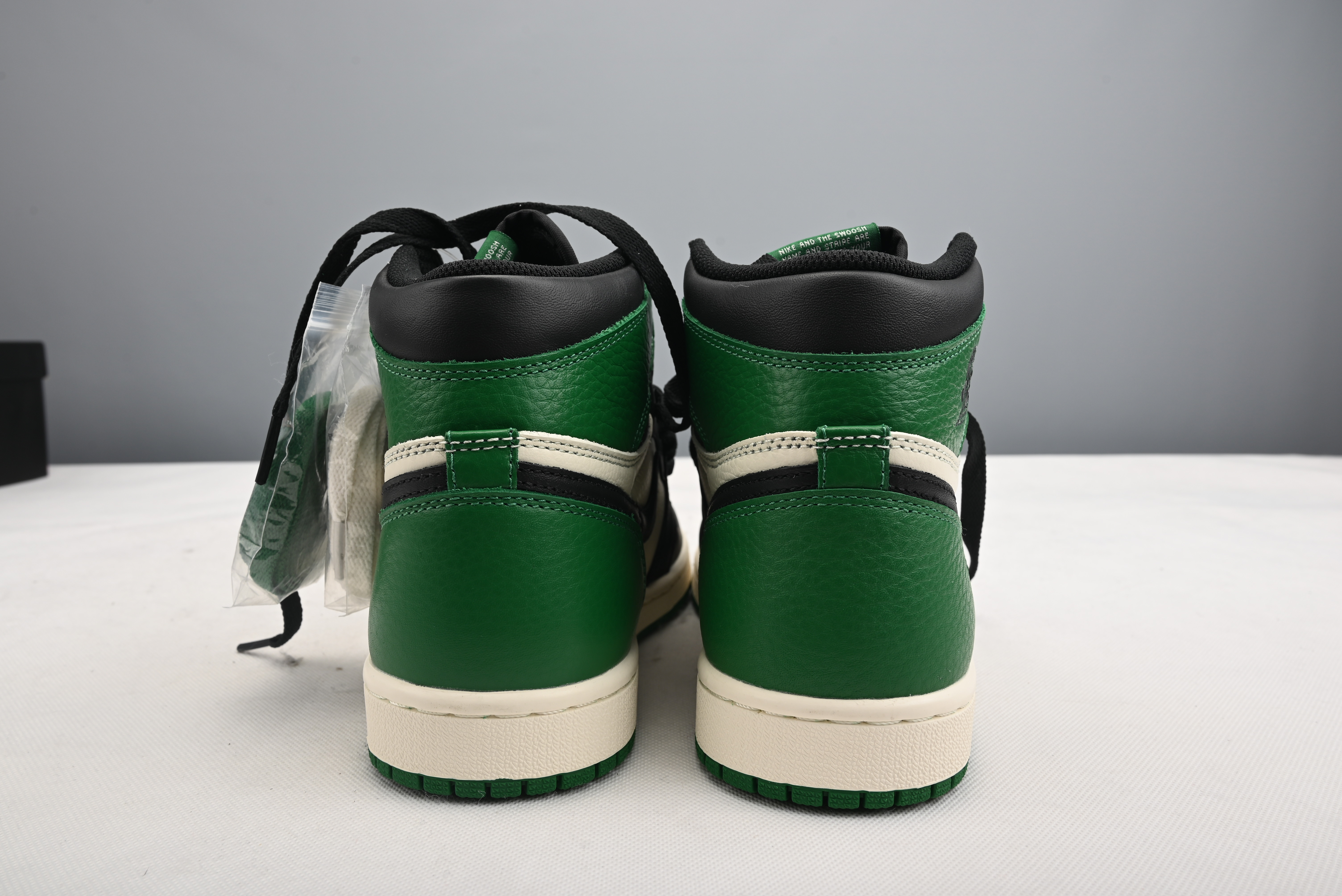 Jordan 1 Retro High Pine Green 575441-302