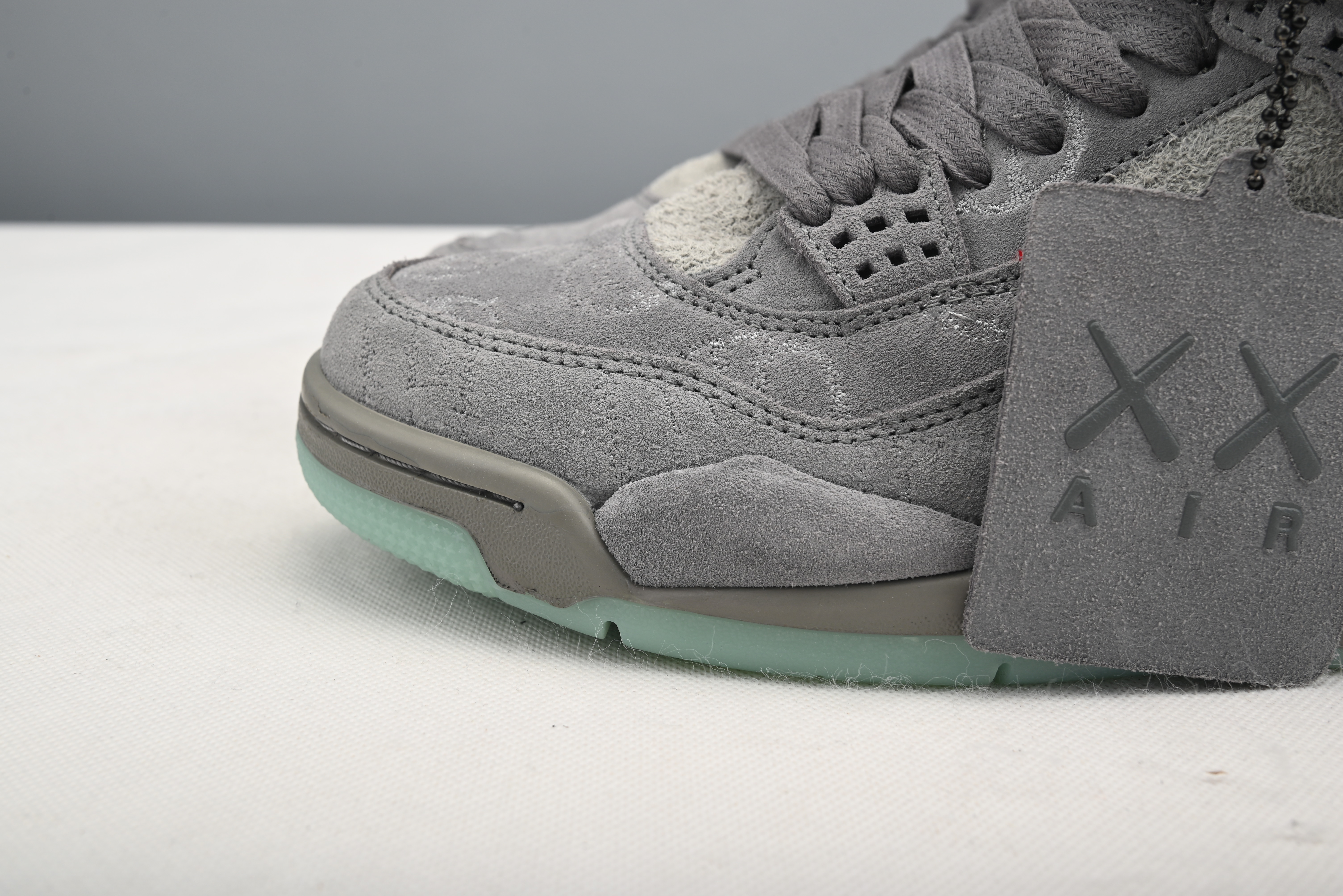 Jordan 4 Retro Kaws 930155-003