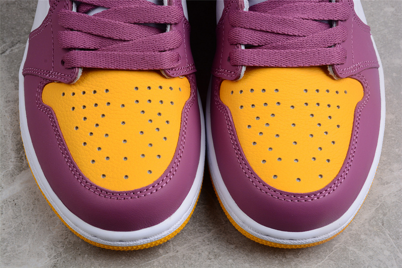 Air Jordan 1 Retro High OG “Brotherhood” 555088-706