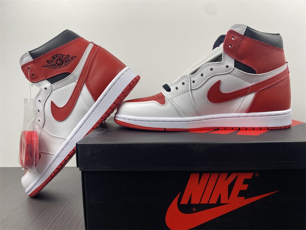 Jordan 1 Retro High OG Heritage 555088-161