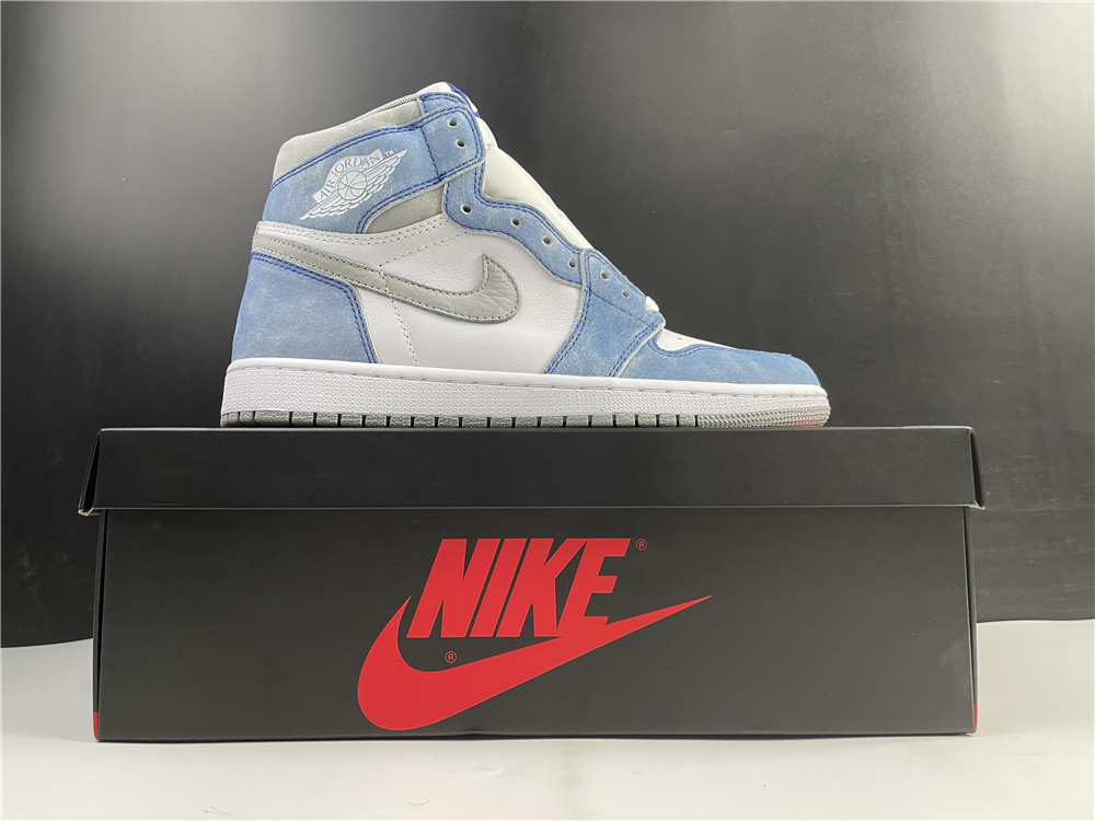 Jordan 1 Retro High Hyper Royal Smoke Grey 555088-402