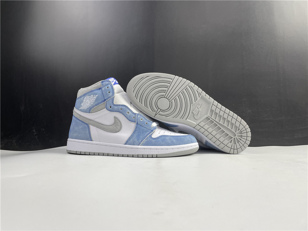 Jordan 1 Retro High Hyper Royal Smoke Grey 555088-402