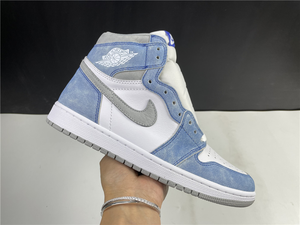 Jordan 1 Retro High Hyper Royal Smoke Grey 555088-402
