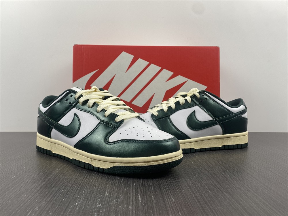 Nike Dunk Low Vintage Green (W) DQ8580-100