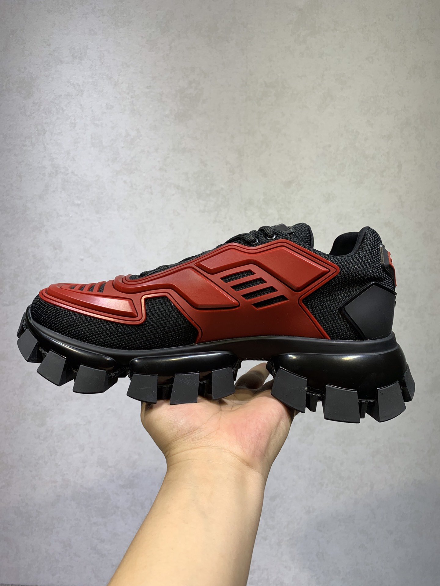 Pradaa Cloudbust Thunder Red Black 2EG293 3KZU