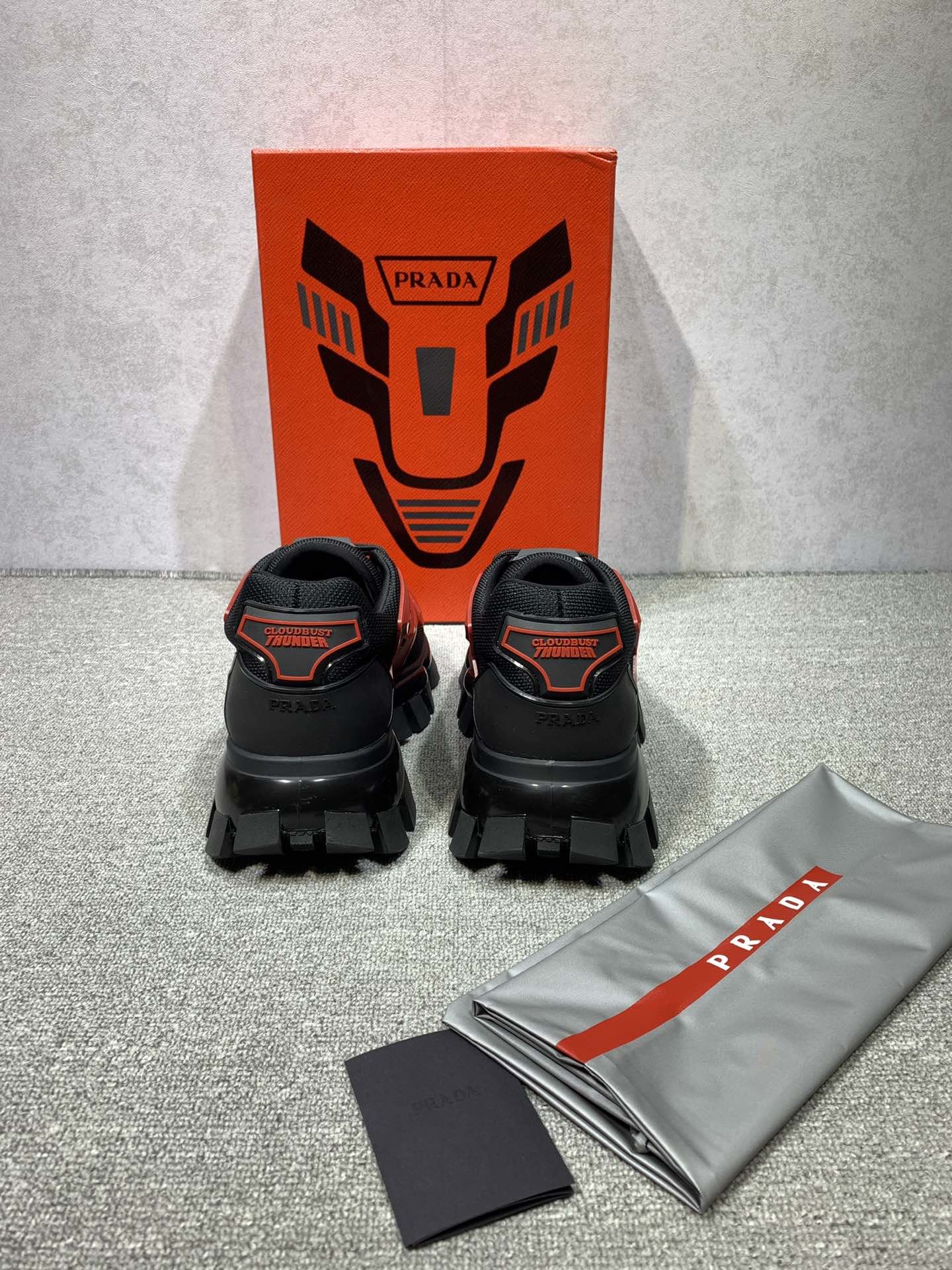 Pradaa Cloudbust Thunder Red Black 2EG293 3KZU