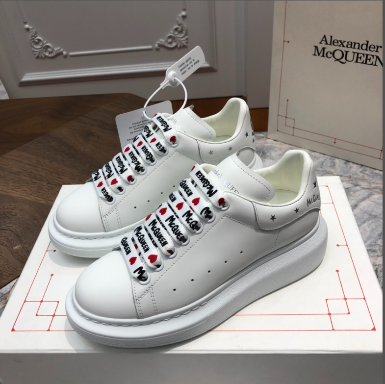 Alxndr McQN sneaker 1