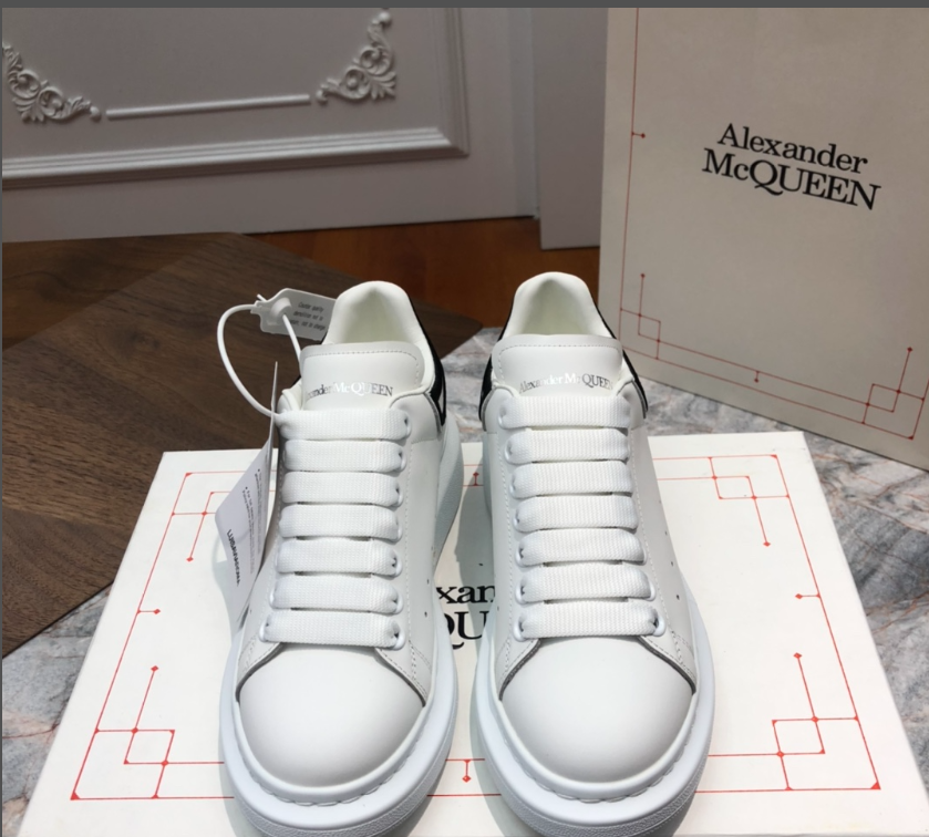 Alxndr McQN Oversized