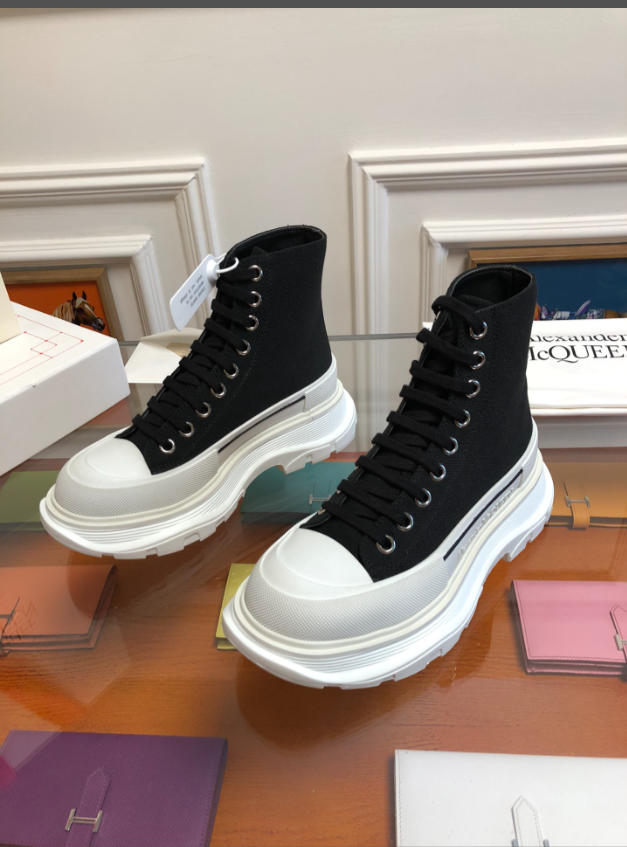 Alxndr McQN Tread Slick Lace Up Boot Black White