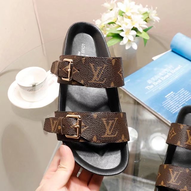 LsVttn sandals slides