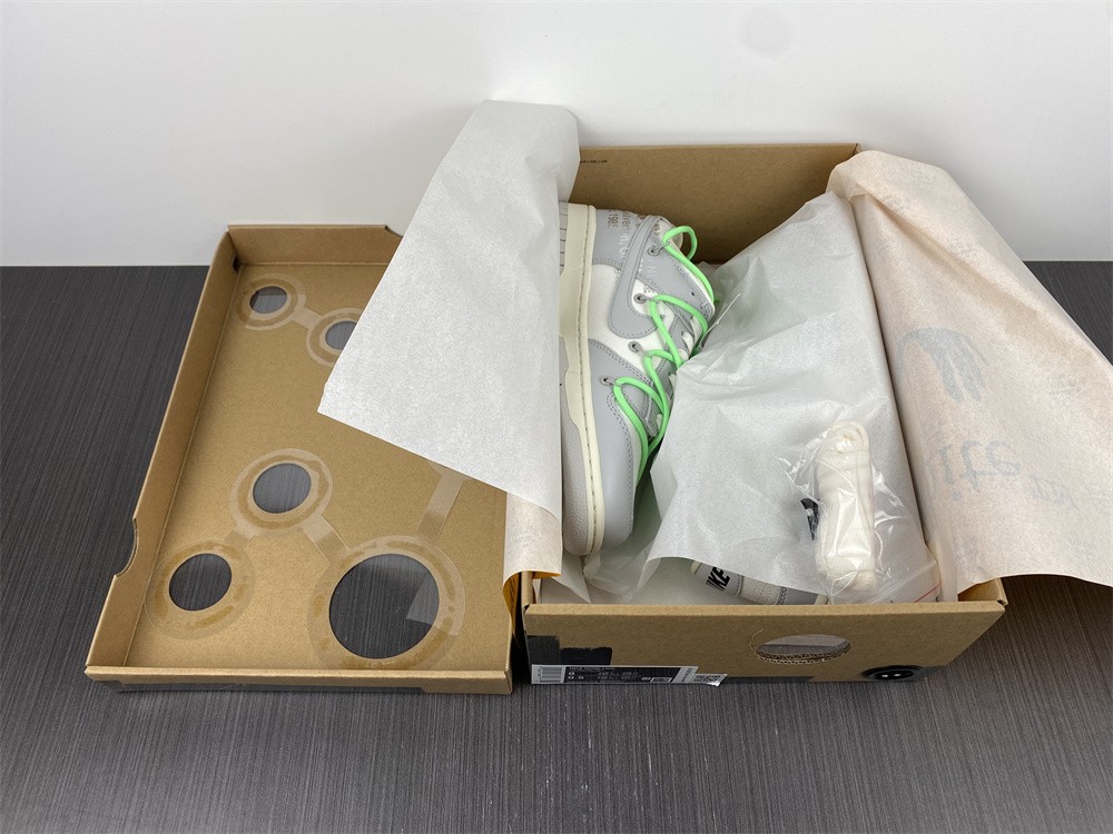 Off-White x Dunk Low Lot 26 1602-116