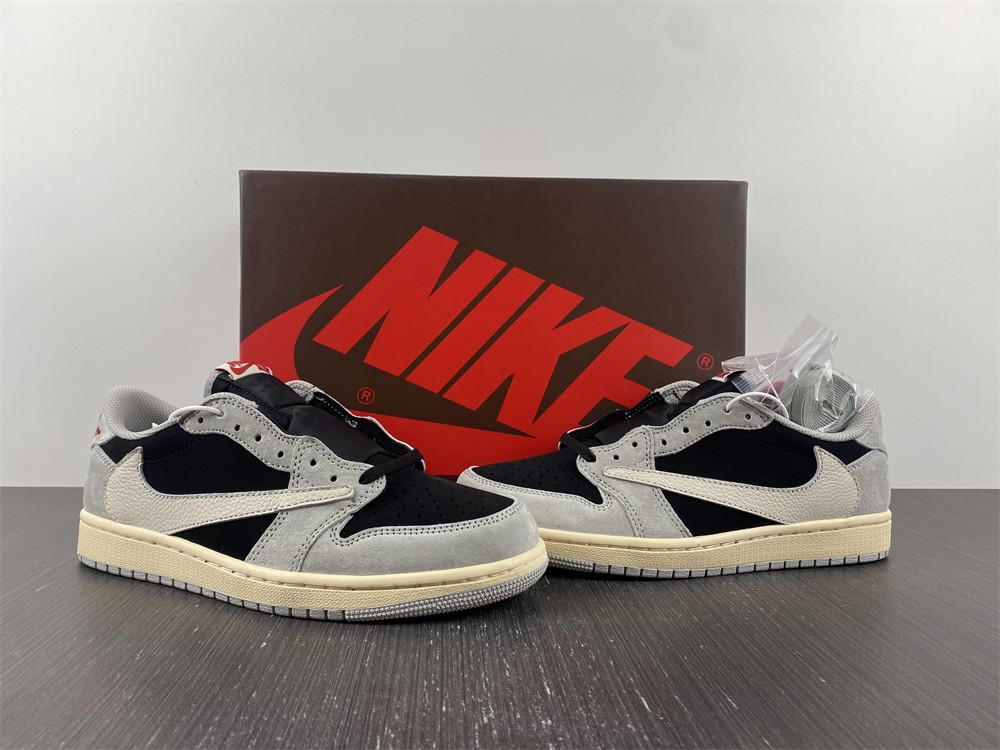 Air Jordan 1 Low OG x Travis Scott 1