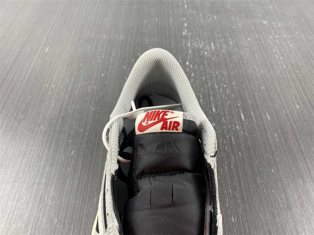 Air Jordan 1 Low OG x Travis Scott 1