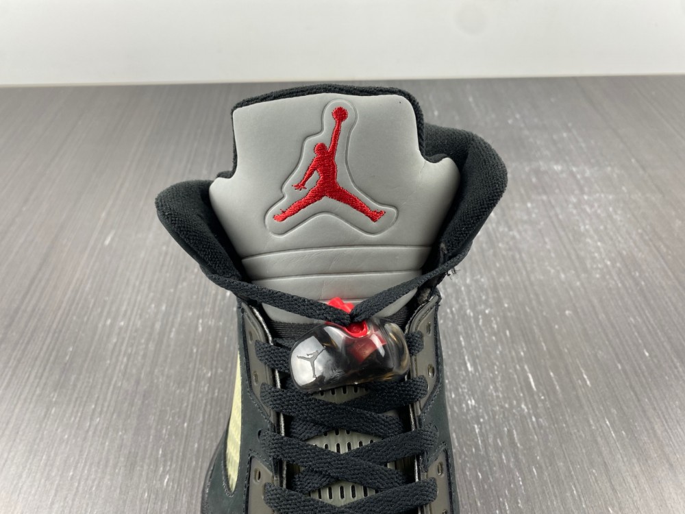Jordan 5 Retro Gore-Tex Off-Noir DR0092-001