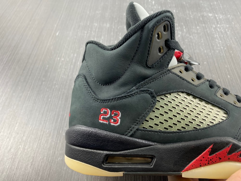 Jordan 5 Retro Gore-Tex Off-Noir DR0092-001