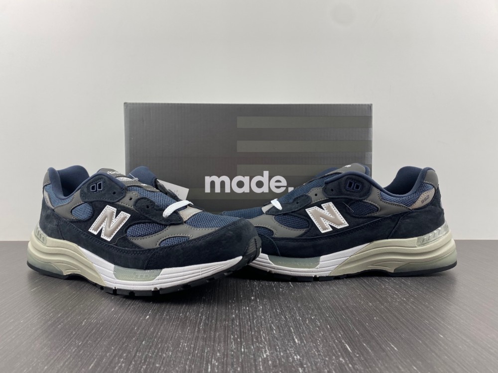 NwBlnc 992 Navy Grey M992GG