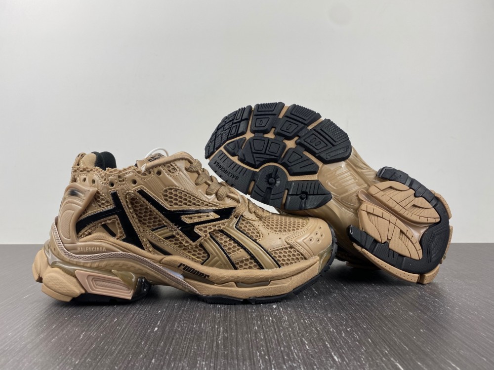 Blncig 7.0 Runner Brown